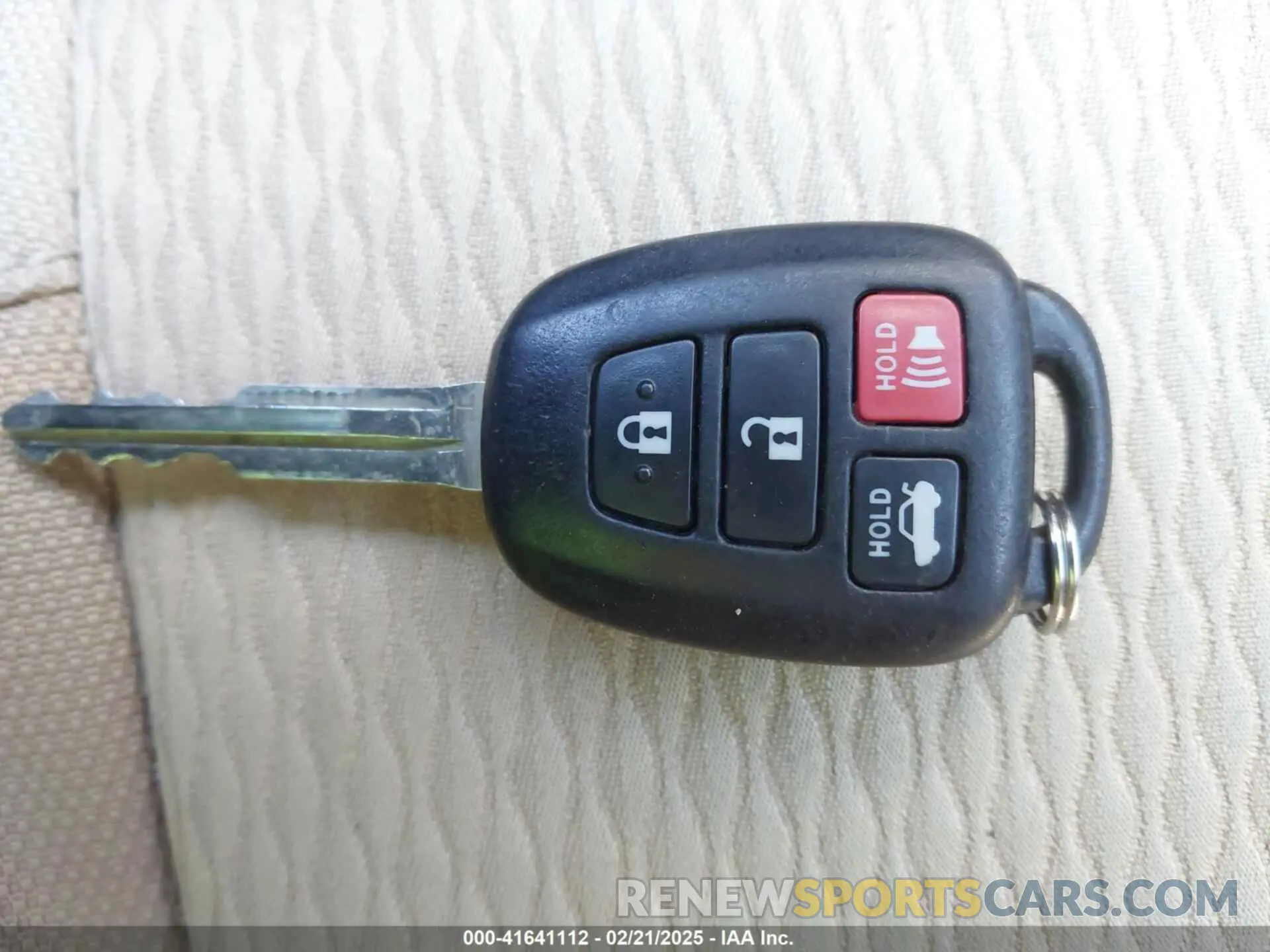 11 fotografías del automóvil dañado 5YFBURHE6KP874797 TOYOTA COROLLA 2019