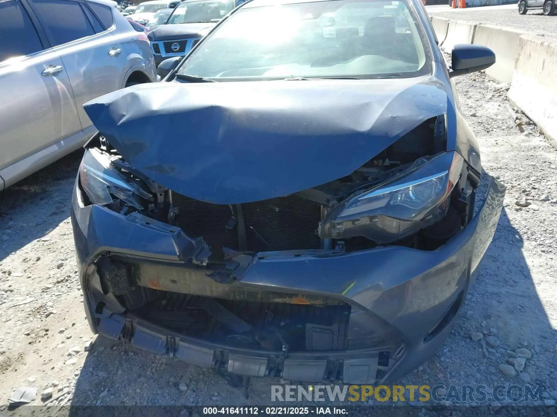 12 fotografías del automóvil dañado 5YFBURHE6KP874797 TOYOTA COROLLA 2019