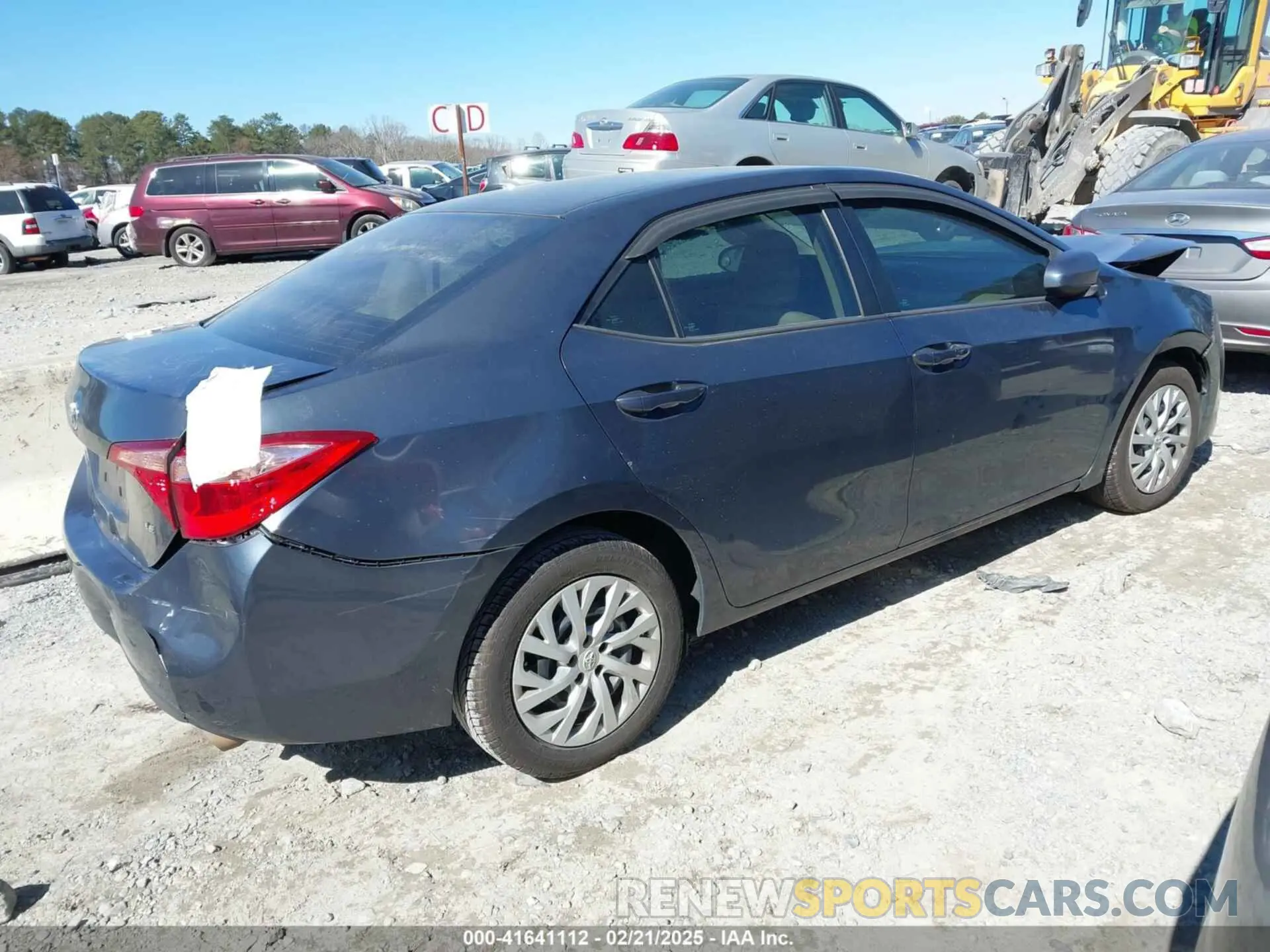 4 fotografías del automóvil dañado 5YFBURHE6KP874797 TOYOTA COROLLA 2019