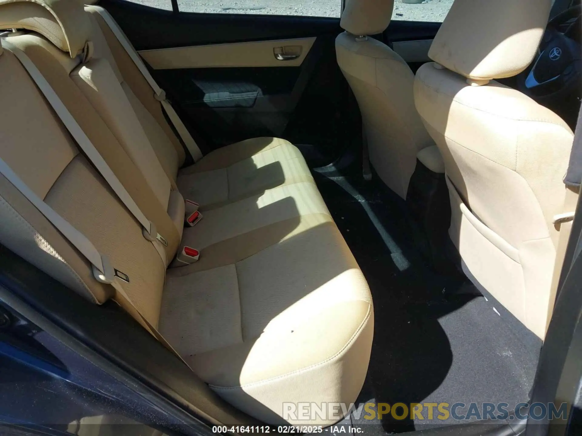 8 fotografías del automóvil dañado 5YFBURHE6KP874797 TOYOTA COROLLA 2019