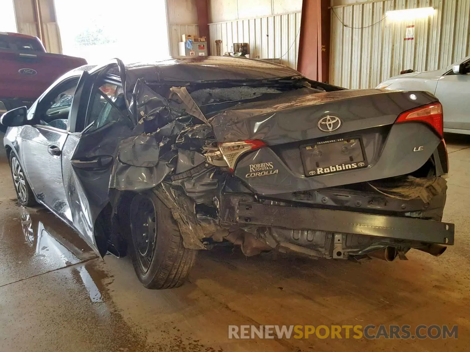 3 fotografías del automóvil dañado 5YFBURHE6KP878140 TOYOTA COROLLA 2019