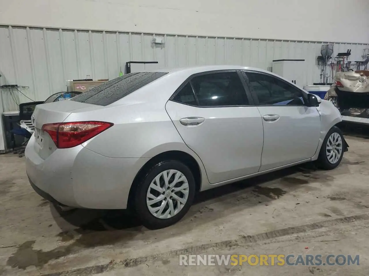 3 fotografías del automóvil dañado 5YFBURHE6KP883189 TOYOTA COROLLA 2019