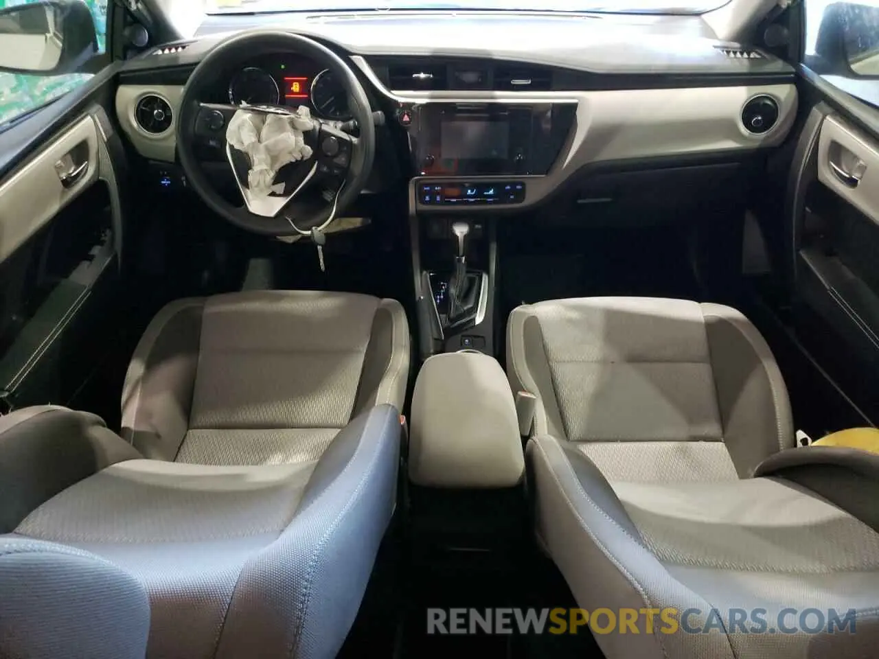 8 fotografías del automóvil dañado 5YFBURHE6KP883189 TOYOTA COROLLA 2019