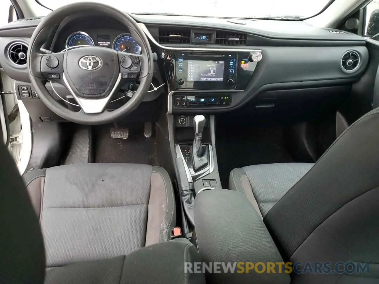8 fotografías del automóvil dañado 5YFBURHE6KP884410 TOYOTA COROLLA 2019