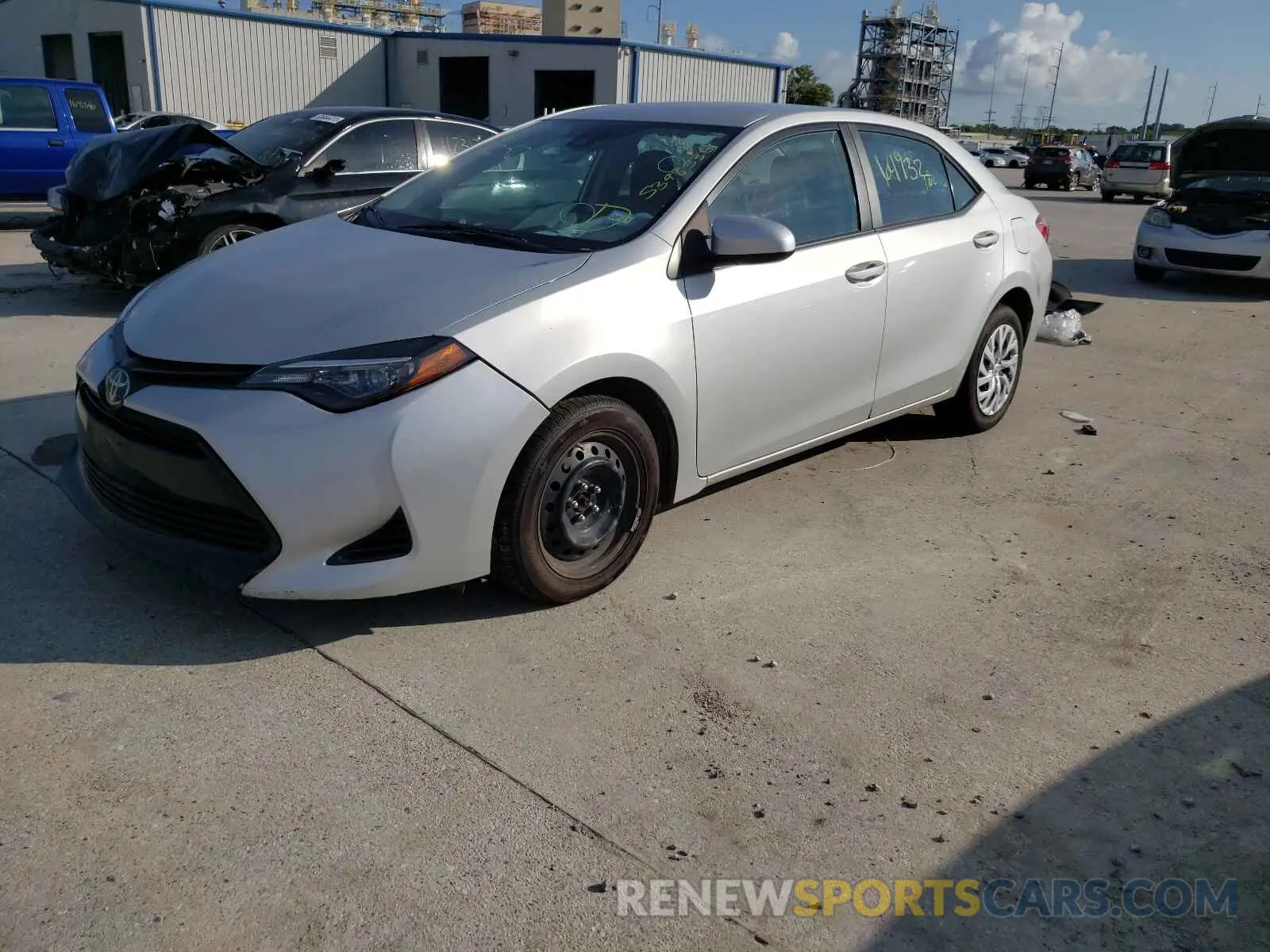 2 fotografías del automóvil dañado 5YFBURHE6KP887064 TOYOTA COROLLA 2019