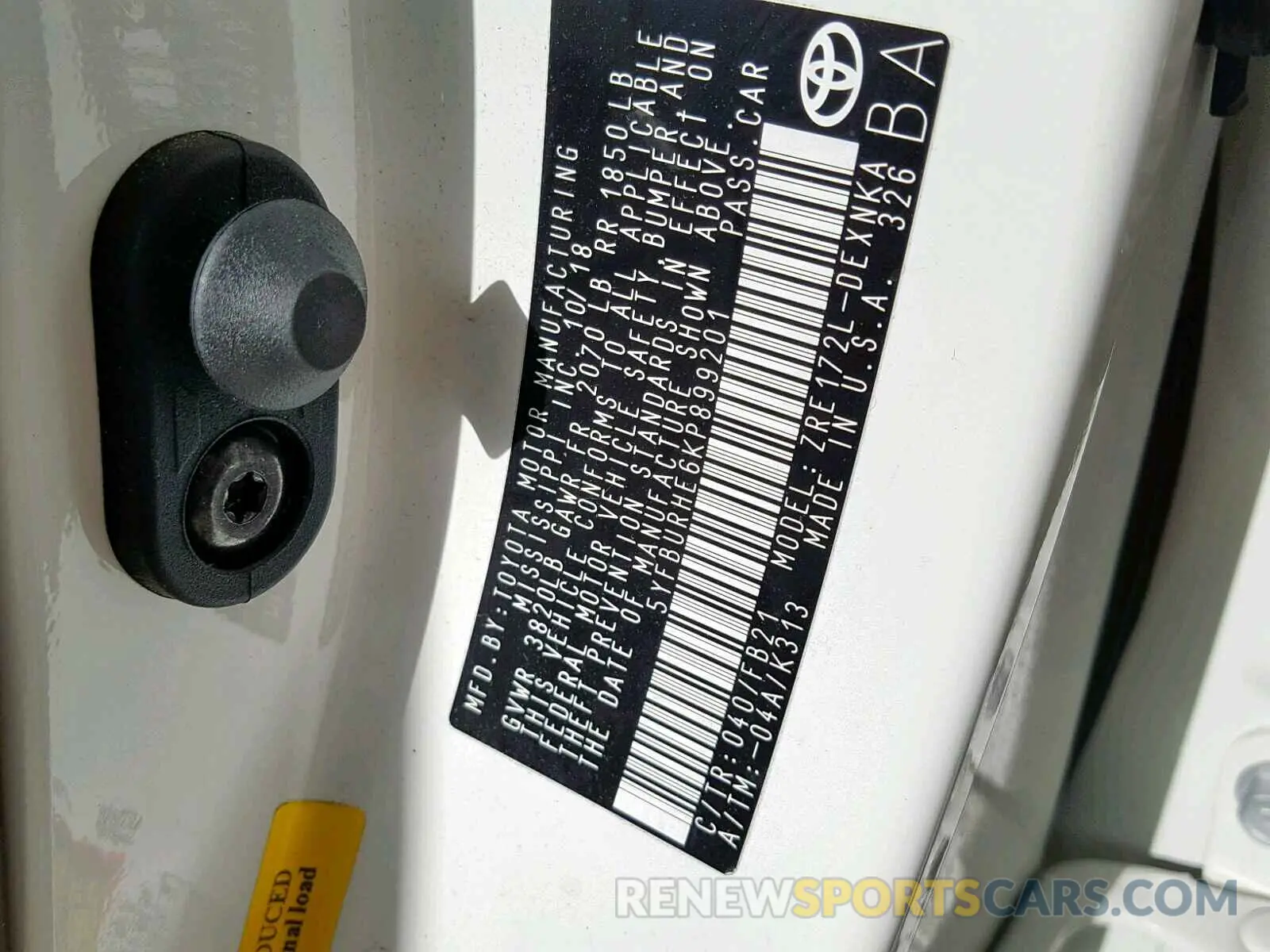 10 fotografías del automóvil dañado 5YFBURHE6KP899201 TOYOTA COROLLA 2019