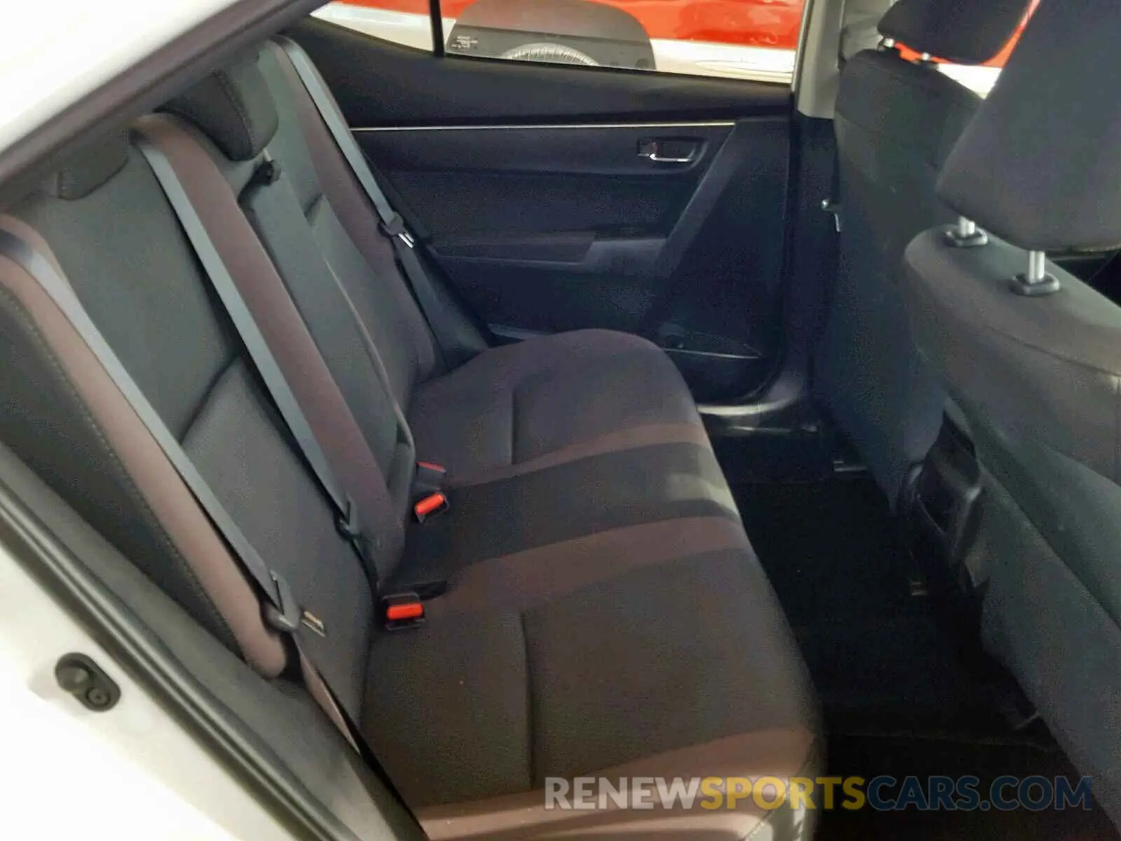 6 fotografías del automóvil dañado 5YFBURHE6KP899201 TOYOTA COROLLA 2019