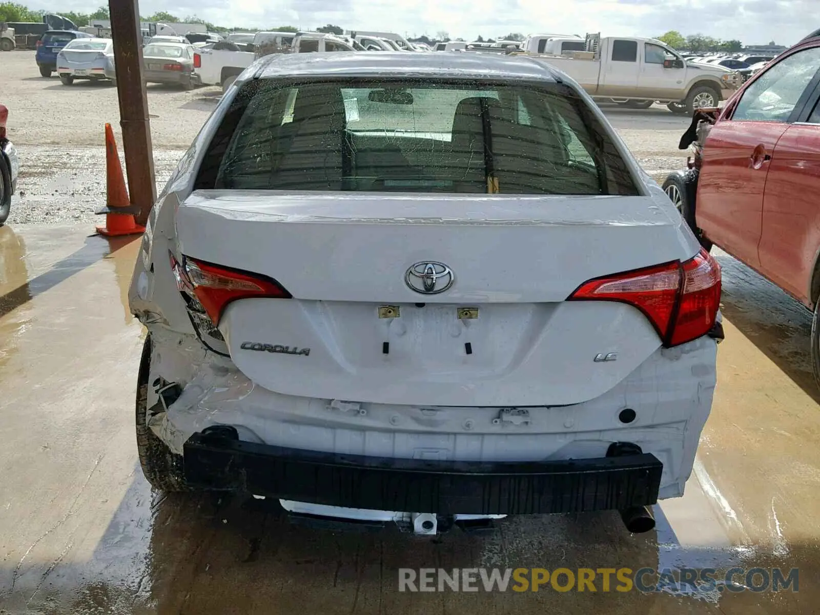 9 fotografías del automóvil dañado 5YFBURHE6KP899201 TOYOTA COROLLA 2019