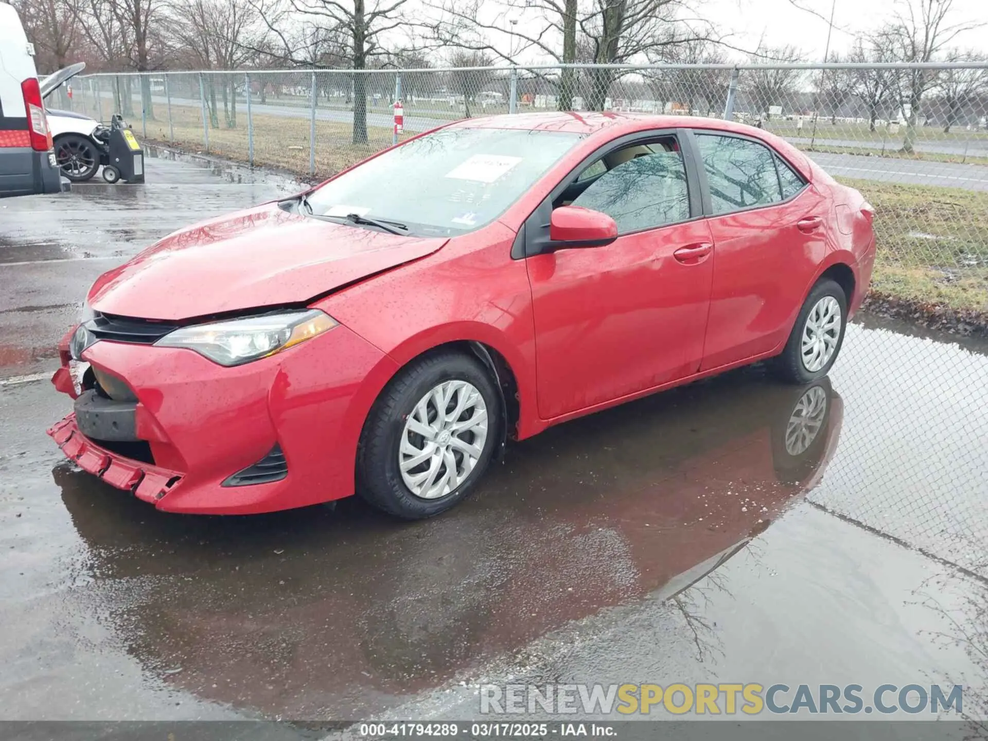 2 fotografías del automóvil dañado 5YFBURHE6KP907992 TOYOTA COROLLA 2019