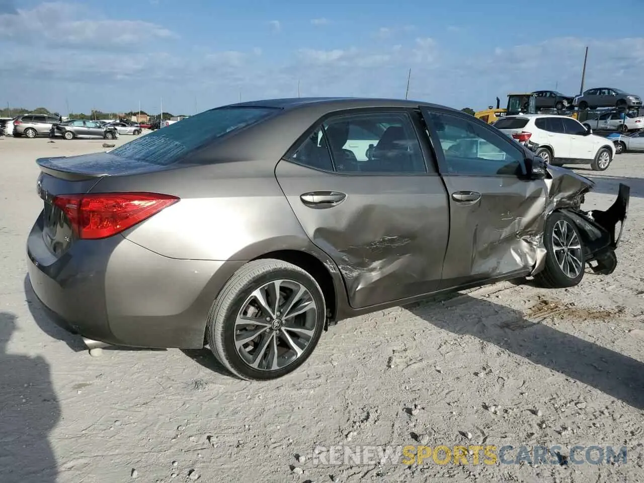 3 fotografías del automóvil dañado 5YFBURHE6KP911833 TOYOTA COROLLA 2019