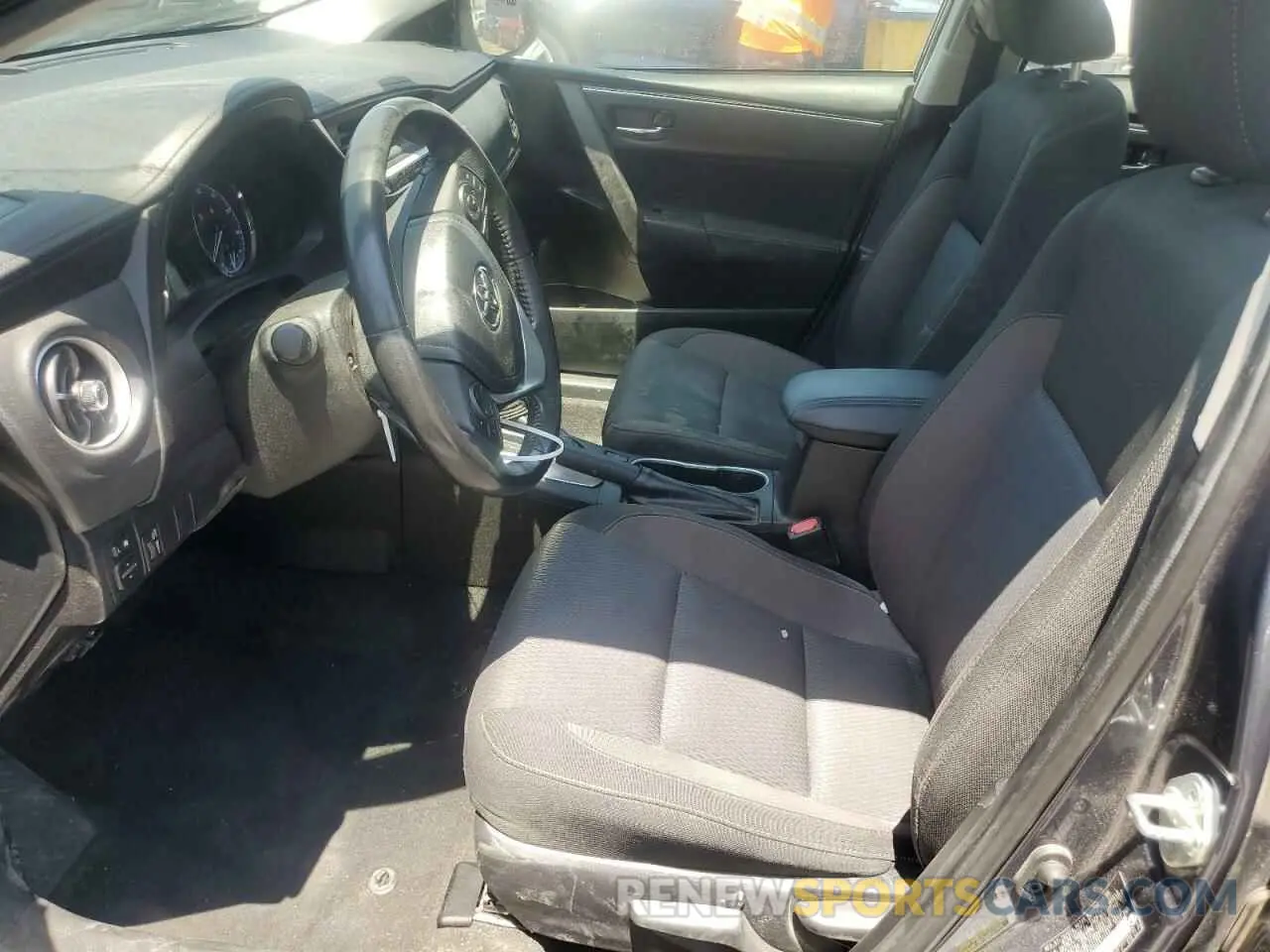 7 fotografías del automóvil dañado 5YFBURHE6KP915459 TOYOTA COROLLA 2019