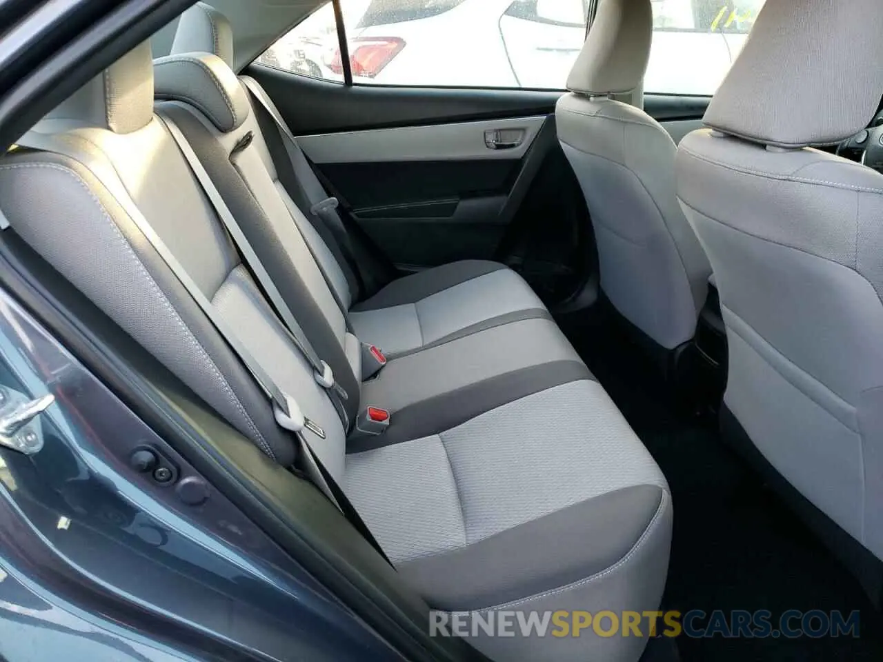 6 fotografías del automóvil dañado 5YFBURHE6KP920094 TOYOTA COROLLA 2019