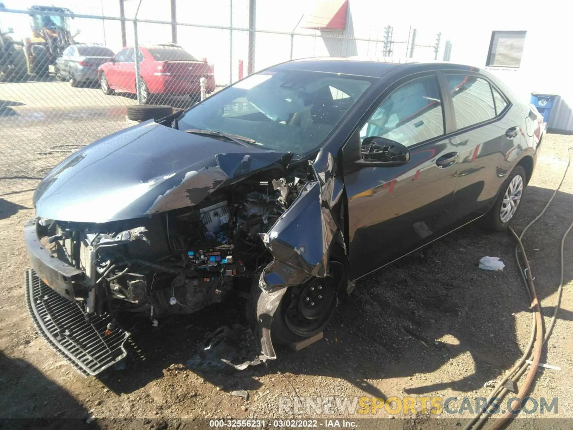 2 fotografías del automóvil dañado 5YFBURHE6KP921259 TOYOTA COROLLA 2019