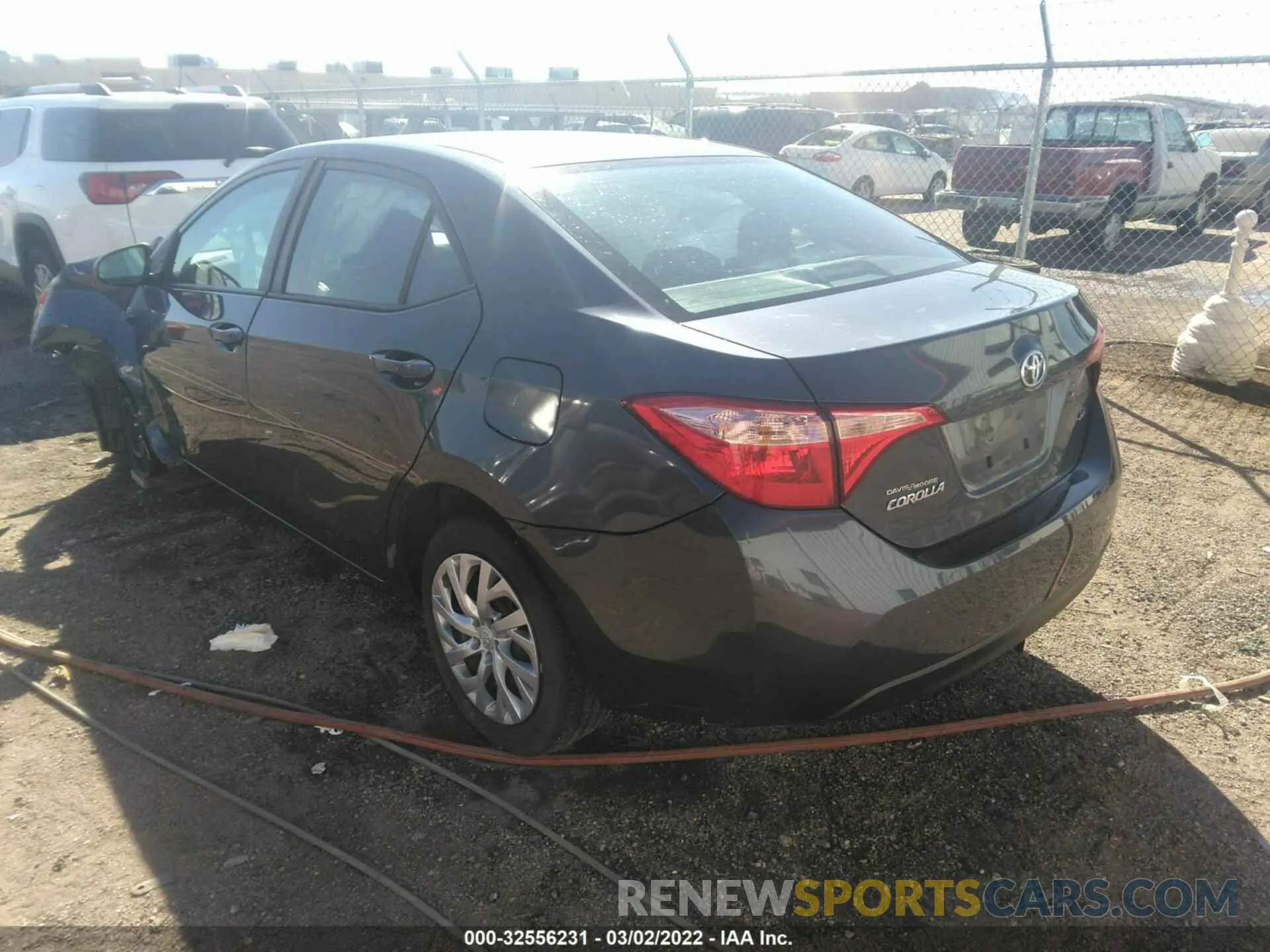3 fotografías del automóvil dañado 5YFBURHE6KP921259 TOYOTA COROLLA 2019