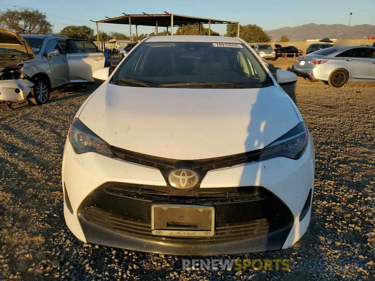 5 fotografías del automóvil dañado 5YFBURHE6KP922119 TOYOTA COROLLA 2019