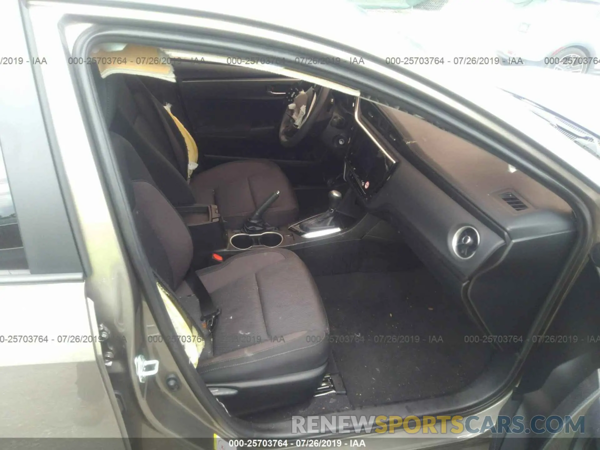 5 fotografías del automóvil dañado 5YFBURHE6KP927918 TOYOTA COROLLA 2019