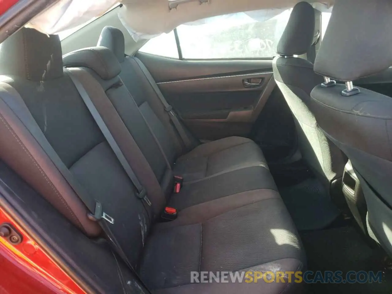5 fotografías del automóvil dañado 5YFBURHE6KP930639 TOYOTA COROLLA 2019
