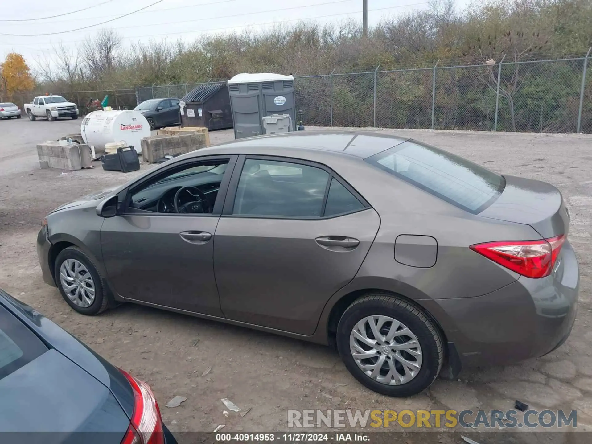14 fotografías del automóvil dañado 5YFBURHE6KP931239 TOYOTA COROLLA 2019
