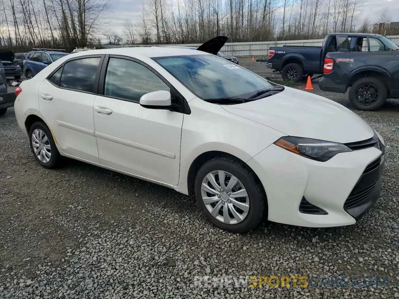 4 fotografías del automóvil dañado 5YFBURHE6KP935145 TOYOTA COROLLA 2019