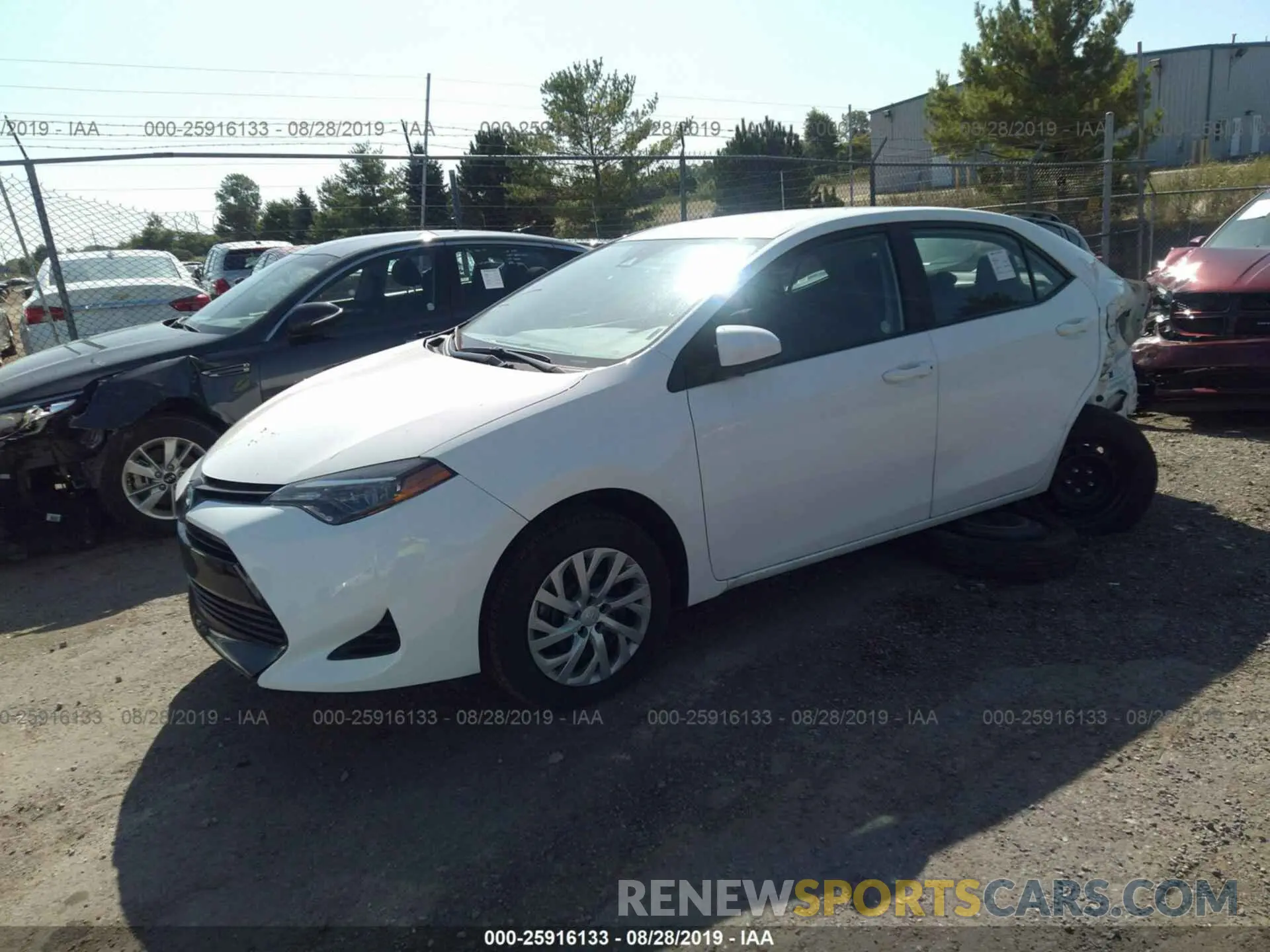 2 fotografías del automóvil dañado 5YFBURHE6KP936814 TOYOTA COROLLA 2019