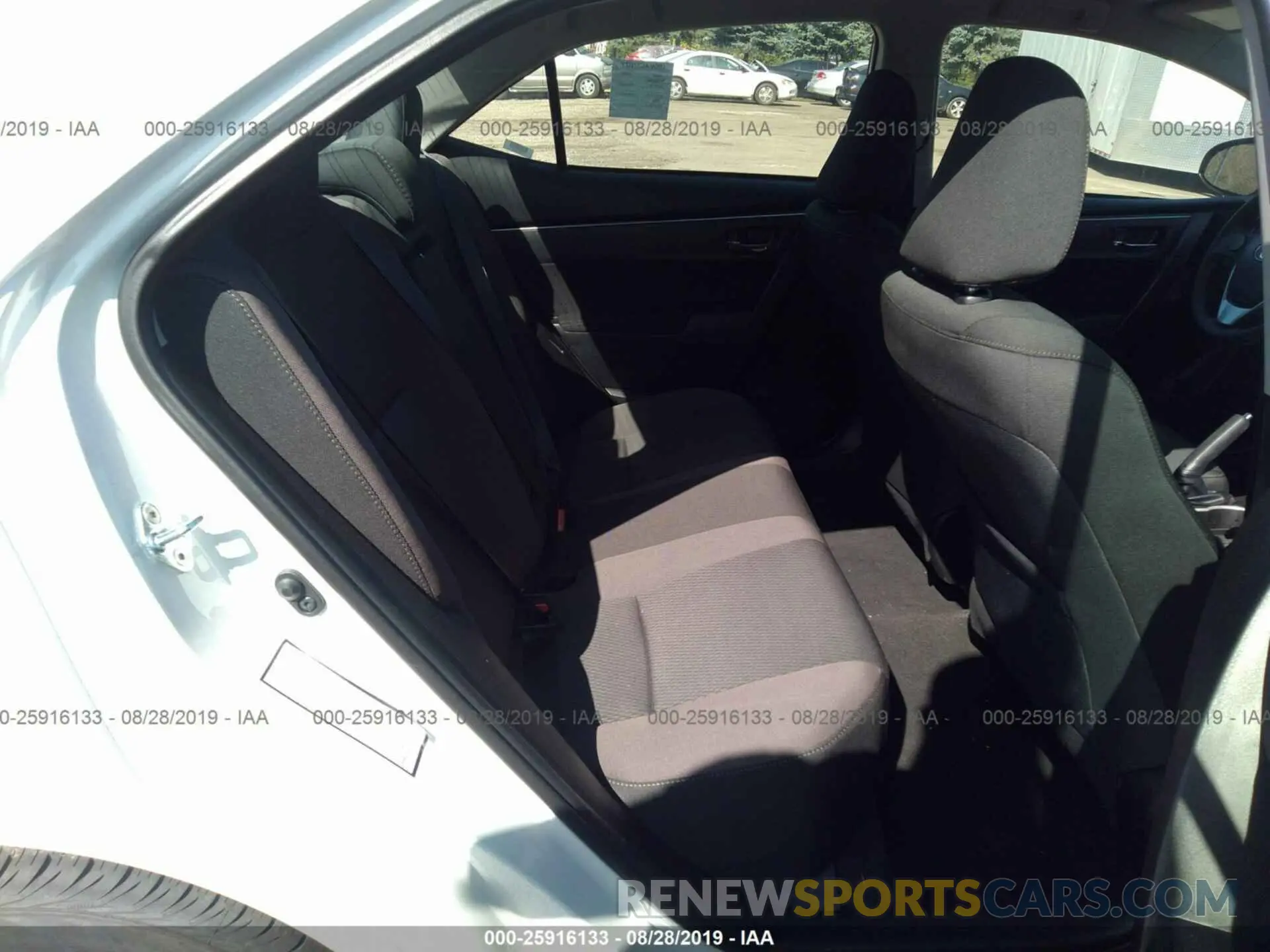 8 fotografías del automóvil dañado 5YFBURHE6KP936814 TOYOTA COROLLA 2019
