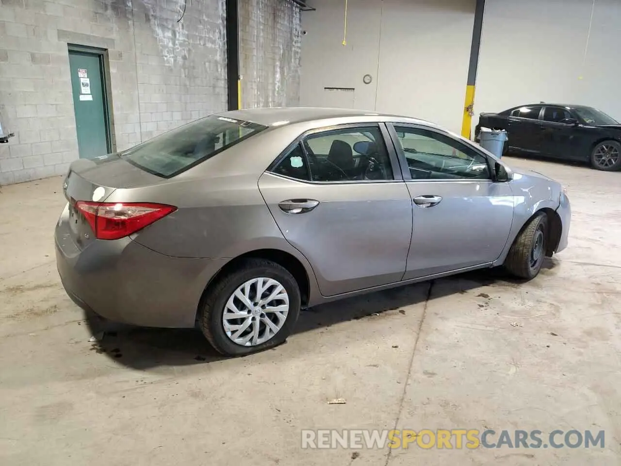 3 fotografías del automóvil dañado 5YFBURHE6KP938739 TOYOTA COROLLA 2019