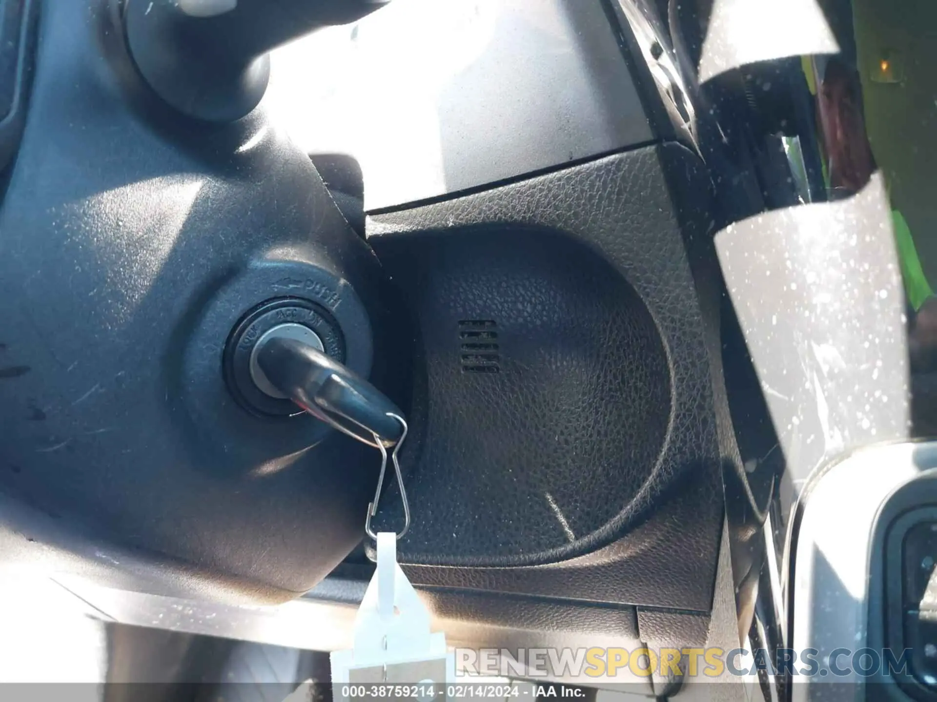 11 fotografías del automóvil dañado 5YFBURHE6KP939602 TOYOTA COROLLA 2019