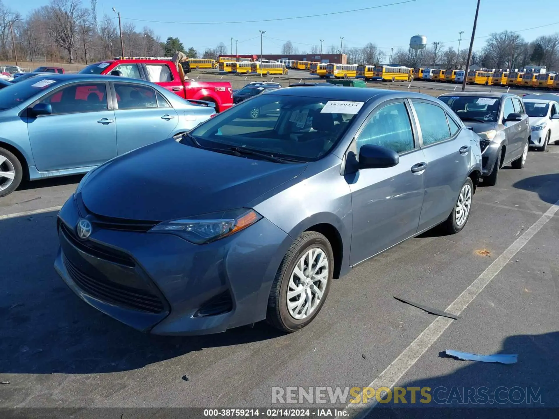 2 fotografías del automóvil dañado 5YFBURHE6KP939602 TOYOTA COROLLA 2019