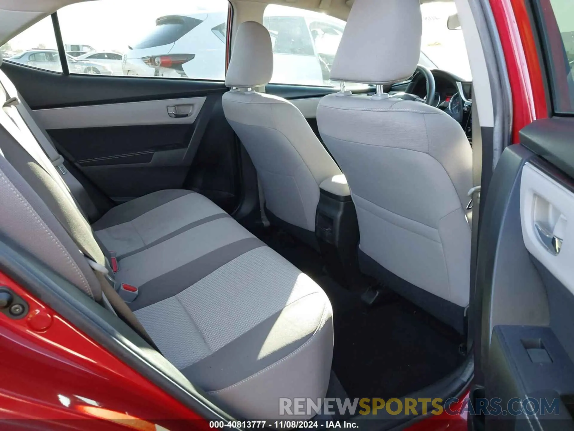 8 fotografías del automóvil dañado 5YFBURHE6KP942032 TOYOTA COROLLA 2019