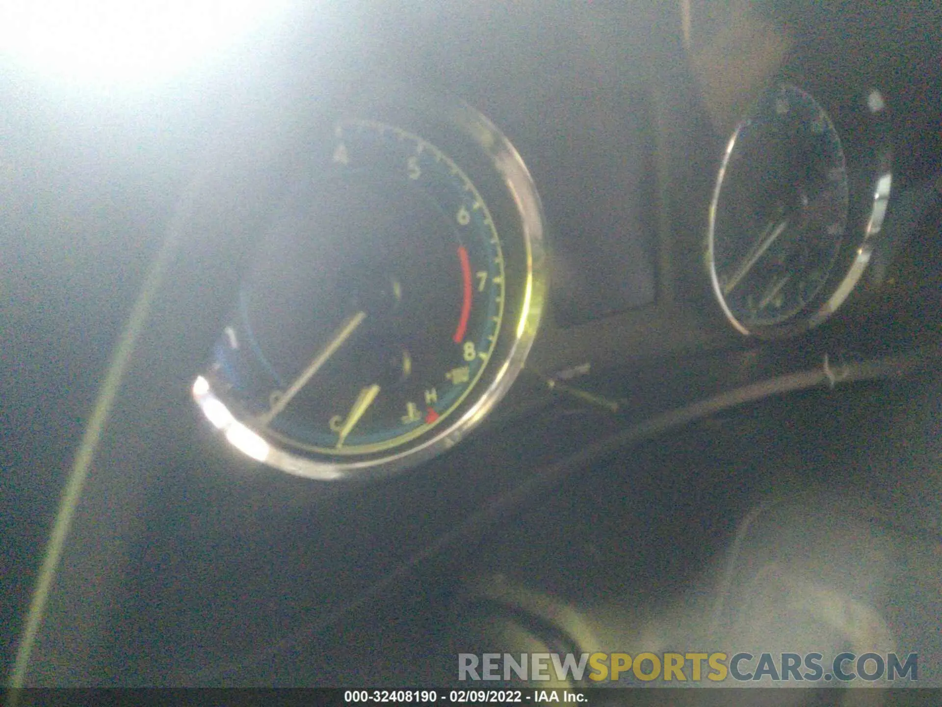 7 fotografías del automóvil dañado 5YFBURHE6KP944573 TOYOTA COROLLA 2019