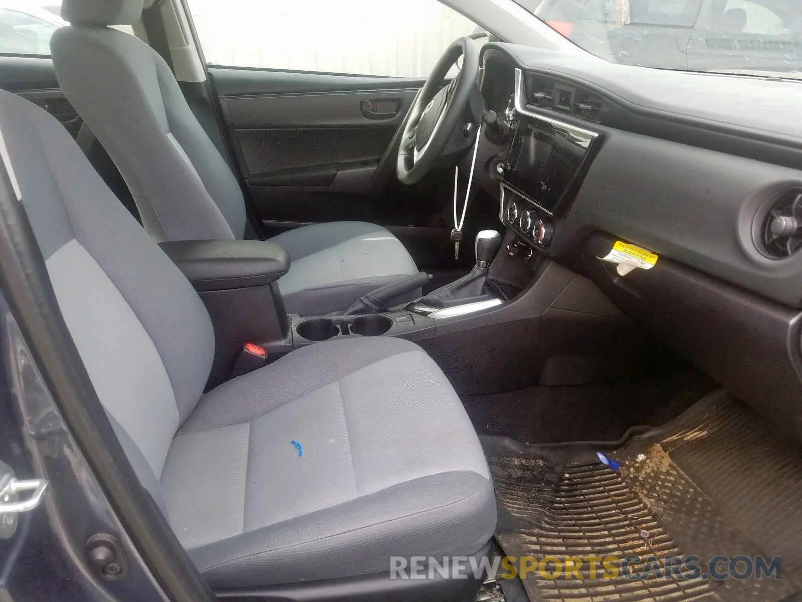 5 fotografías del automóvil dañado 5YFBURHE6KP945481 TOYOTA COROLLA 2019