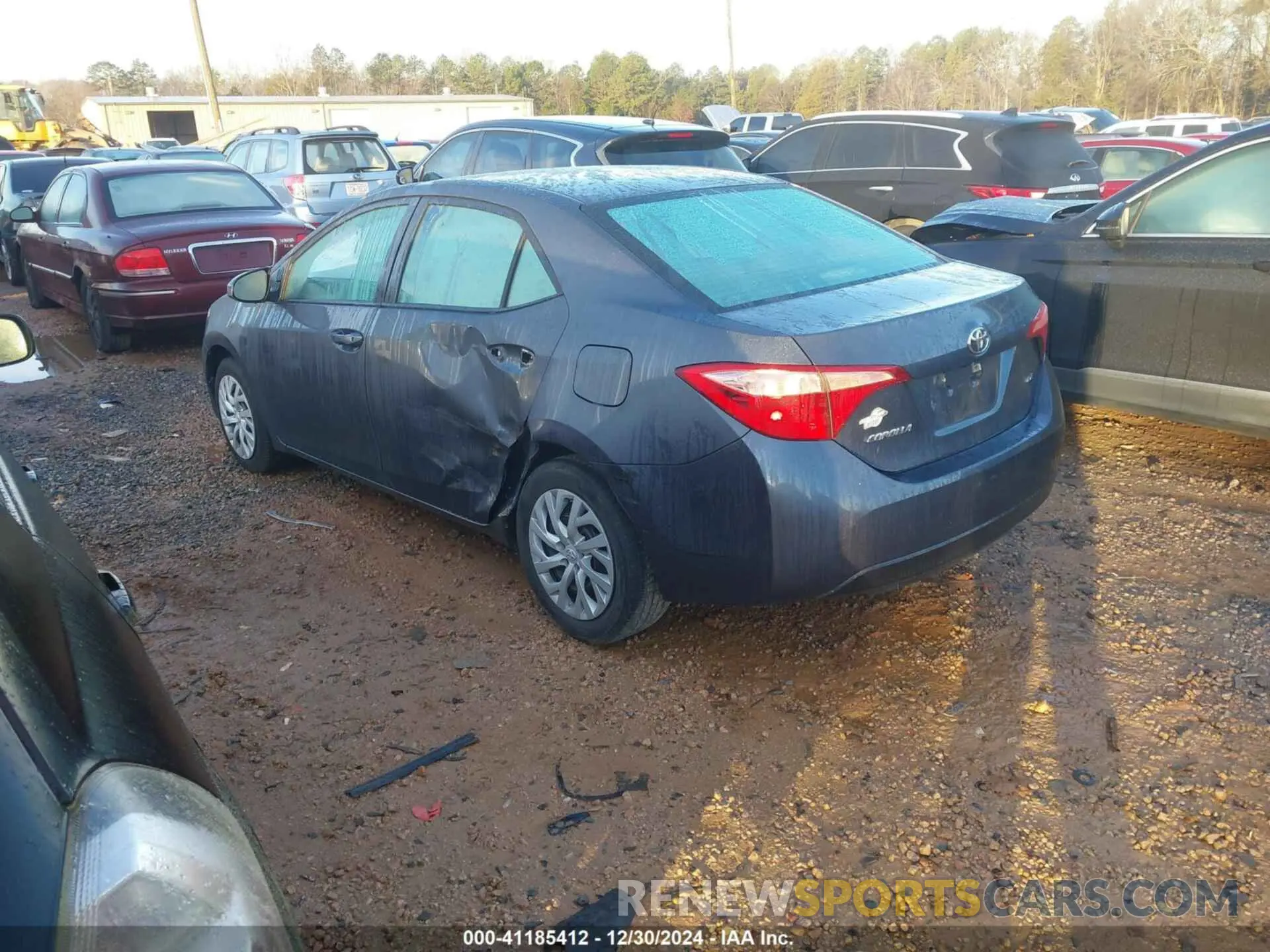 3 fotografías del automóvil dañado 5YFBURHE6KP946677 TOYOTA COROLLA 2019