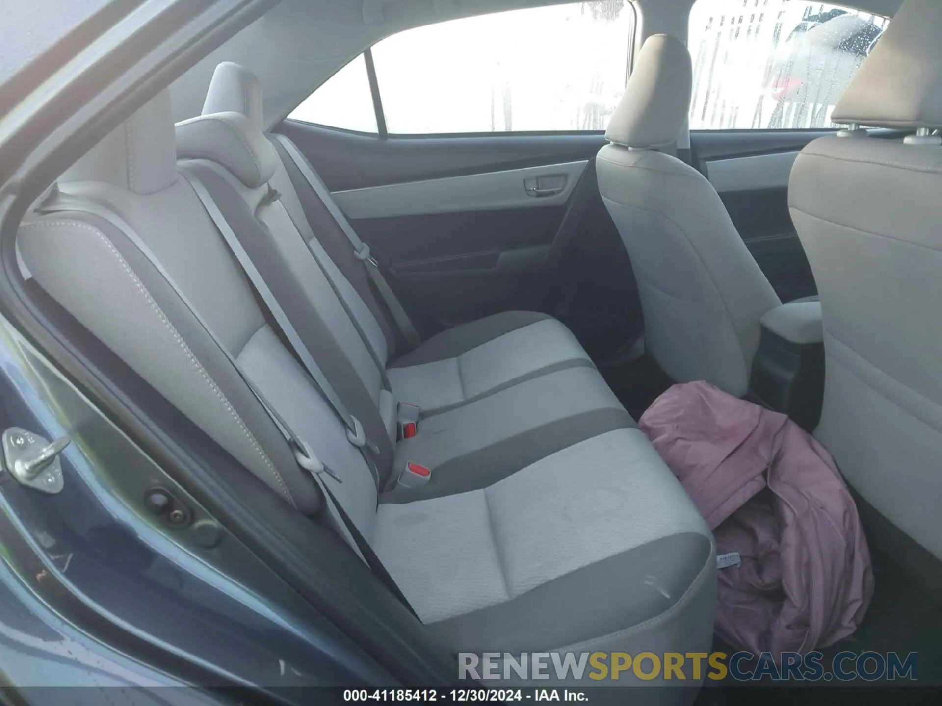 8 fotografías del automóvil dañado 5YFBURHE6KP946677 TOYOTA COROLLA 2019