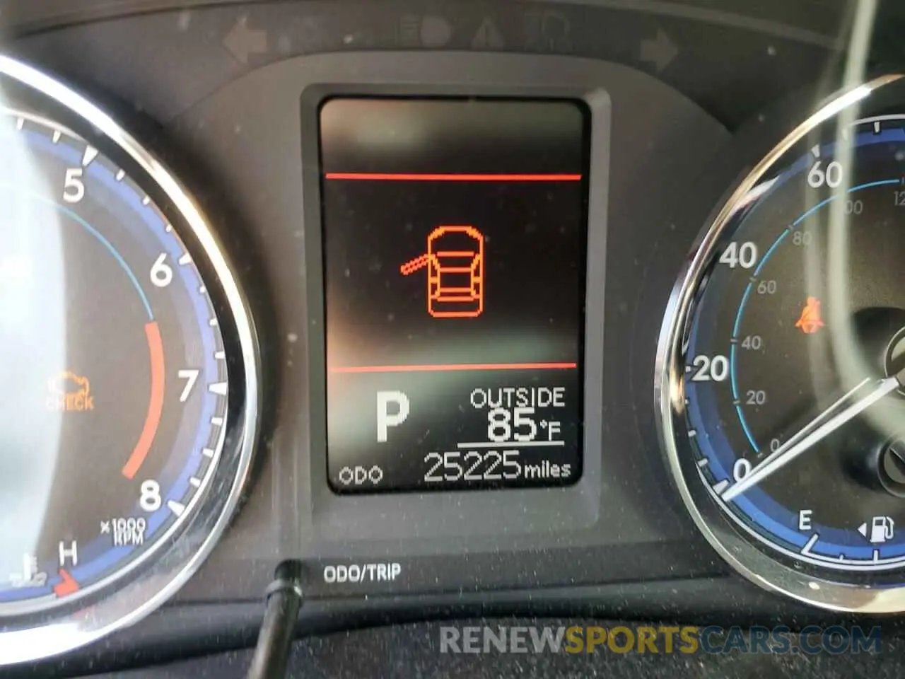 8 fotografías del automóvil dañado 5YFBURHE6KP947554 TOYOTA COROLLA 2019