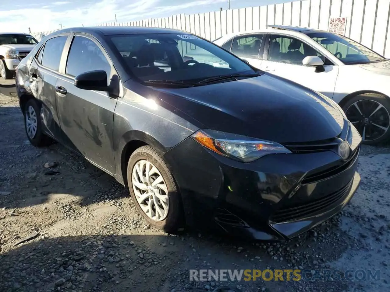 4 fotografías del automóvil dañado 5YFBURHE7KP859676 TOYOTA COROLLA 2019