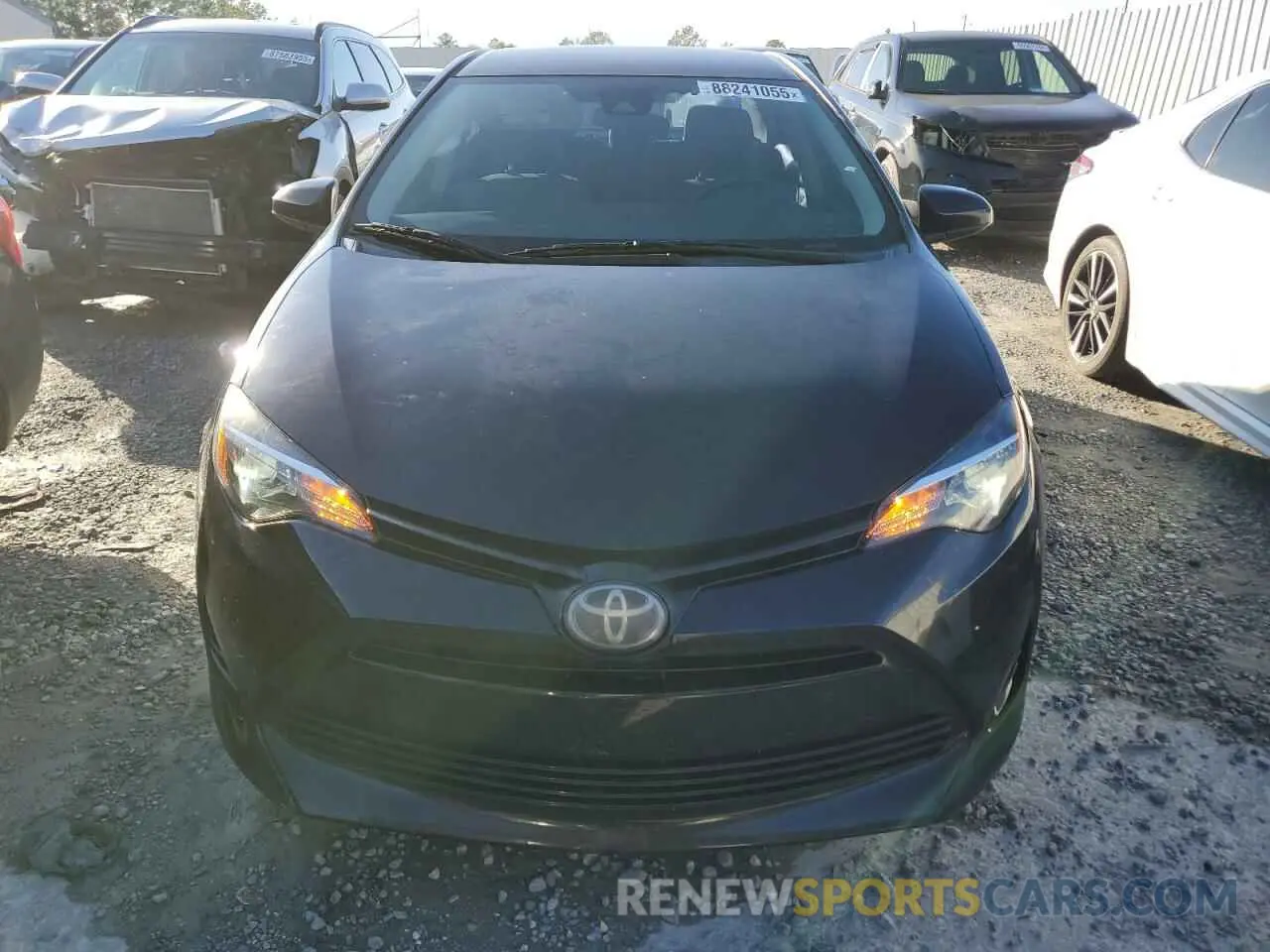 5 fotografías del automóvil dañado 5YFBURHE7KP859676 TOYOTA COROLLA 2019