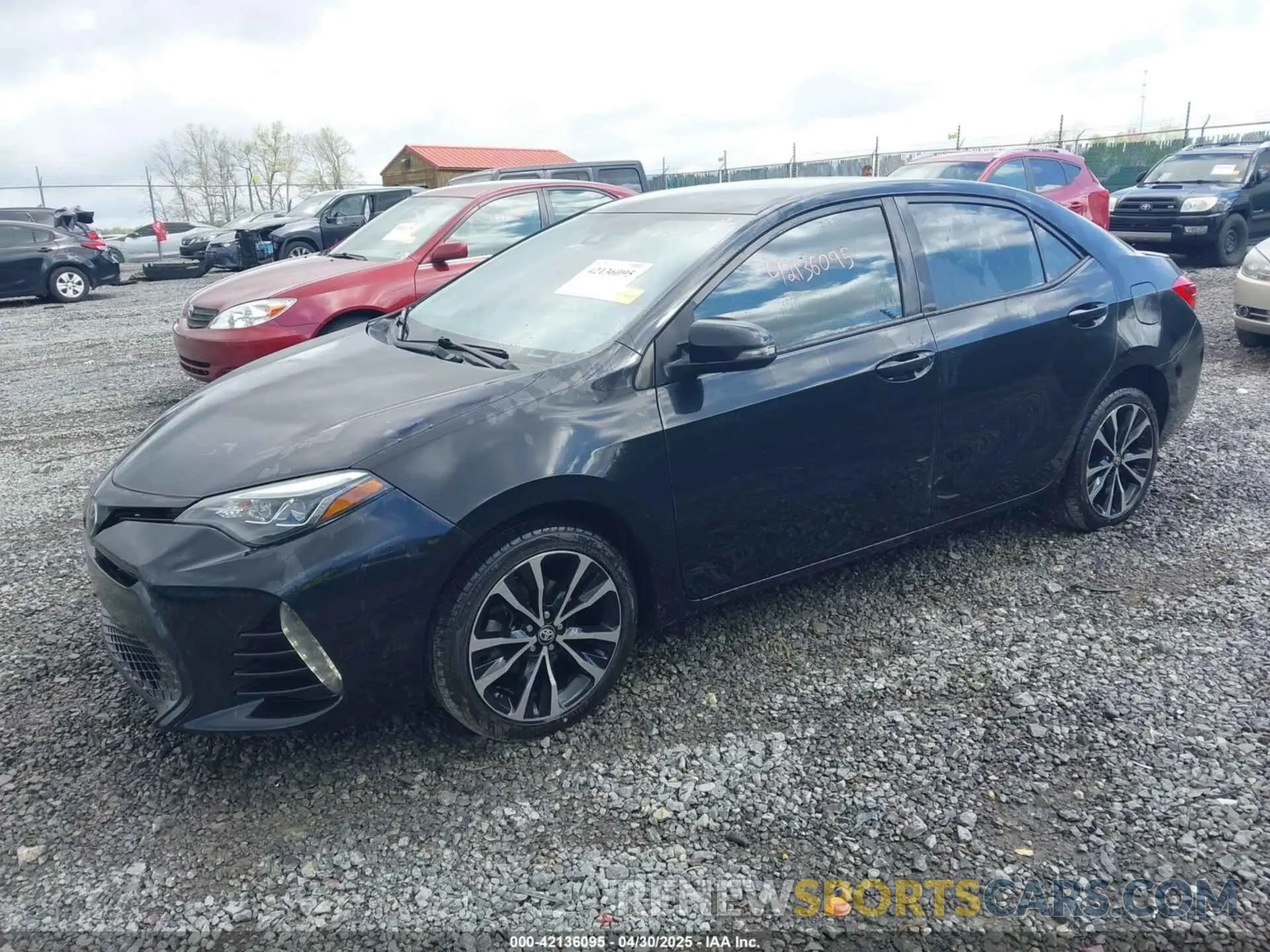 2 fotografías del automóvil dañado 5YFBURHE7KP862710 TOYOTA COROLLA 2019