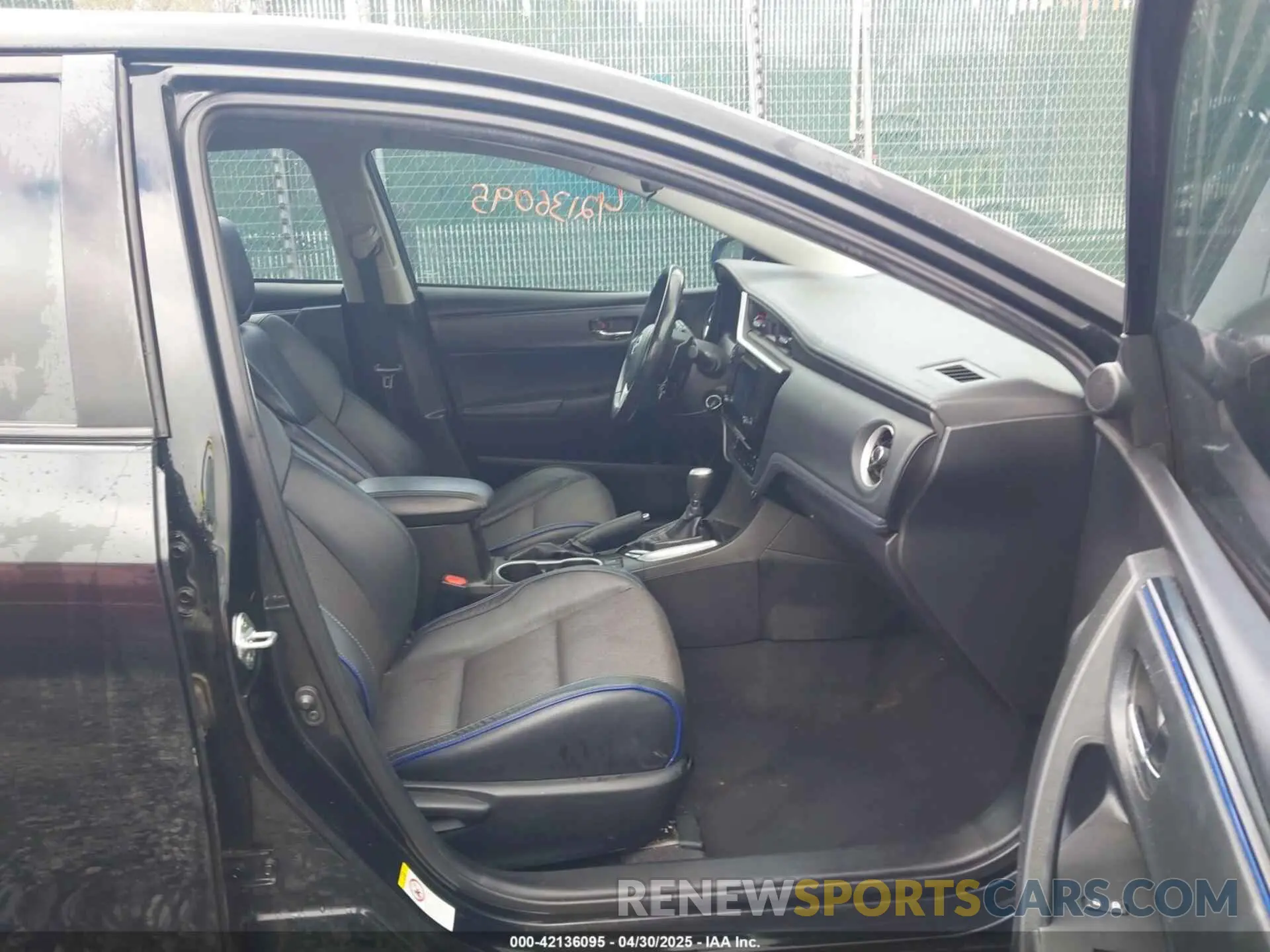 5 fotografías del automóvil dañado 5YFBURHE7KP862710 TOYOTA COROLLA 2019