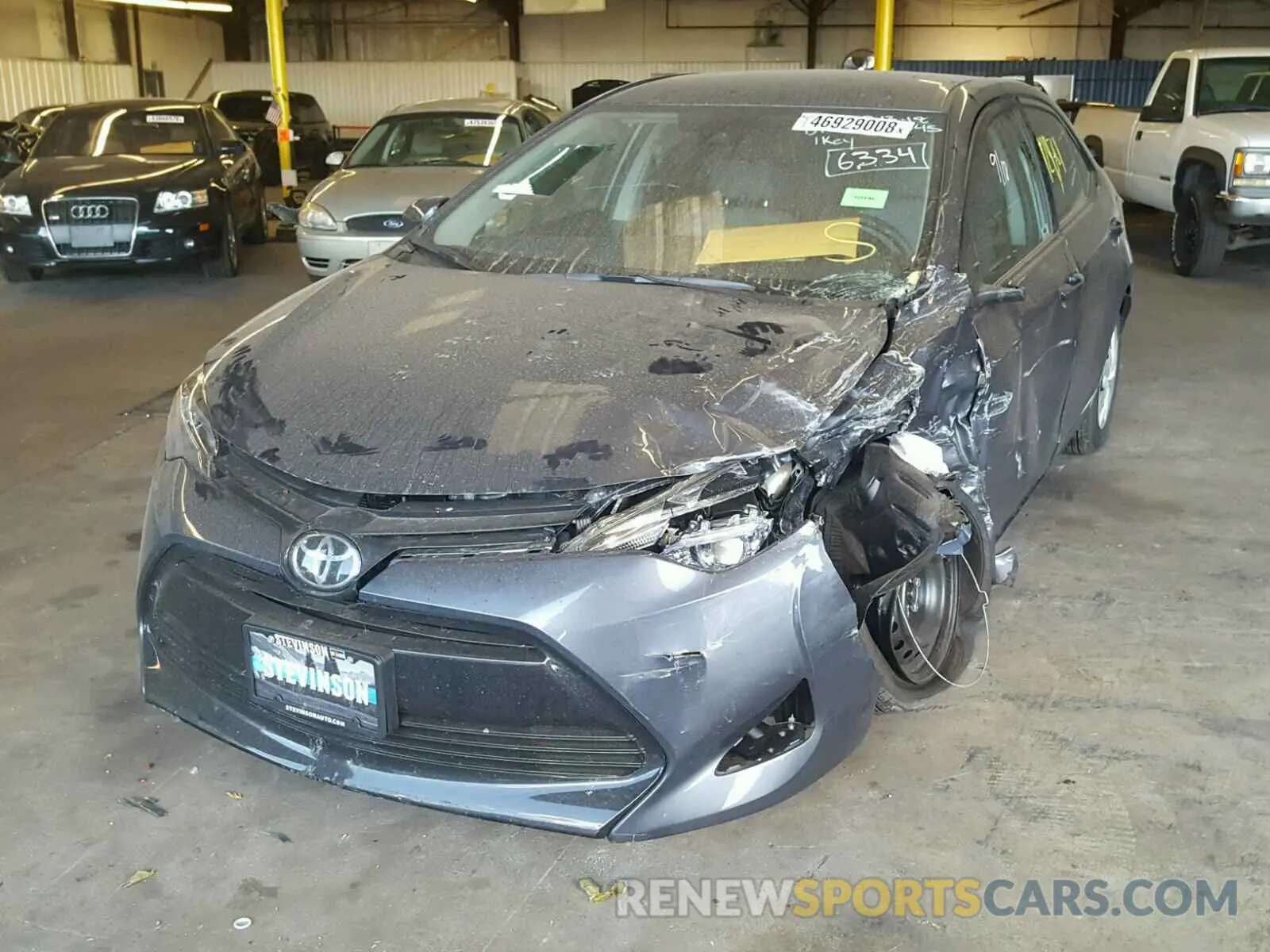 2 fotografías del automóvil dañado 5YFBURHE7KP863324 TOYOTA COROLLA 2019