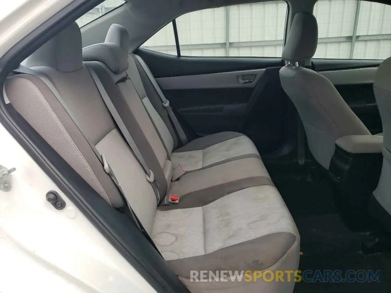 10 fotografías del automóvil dañado 5YFBURHE7KP863520 TOYOTA COROLLA 2019