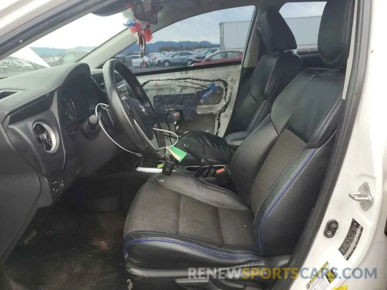 7 fotografías del automóvil dañado 5YFBURHE7KP873092 TOYOTA COROLLA 2019