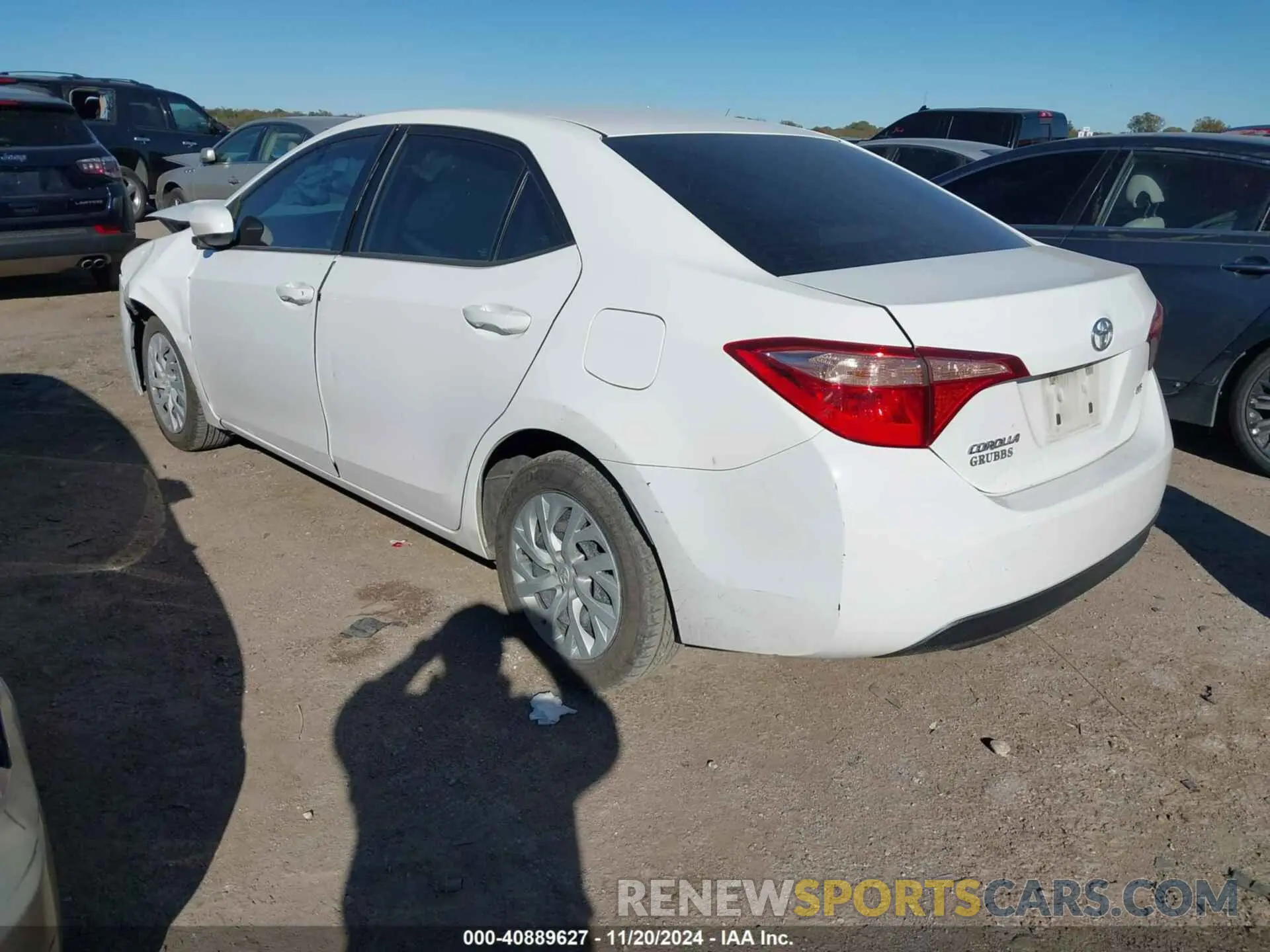 3 fotografías del automóvil dañado 5YFBURHE7KP875277 TOYOTA COROLLA 2019