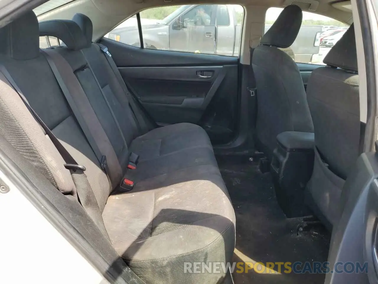 10 fotografías del automóvil dañado 5YFBURHE7KP876655 TOYOTA COROLLA 2019