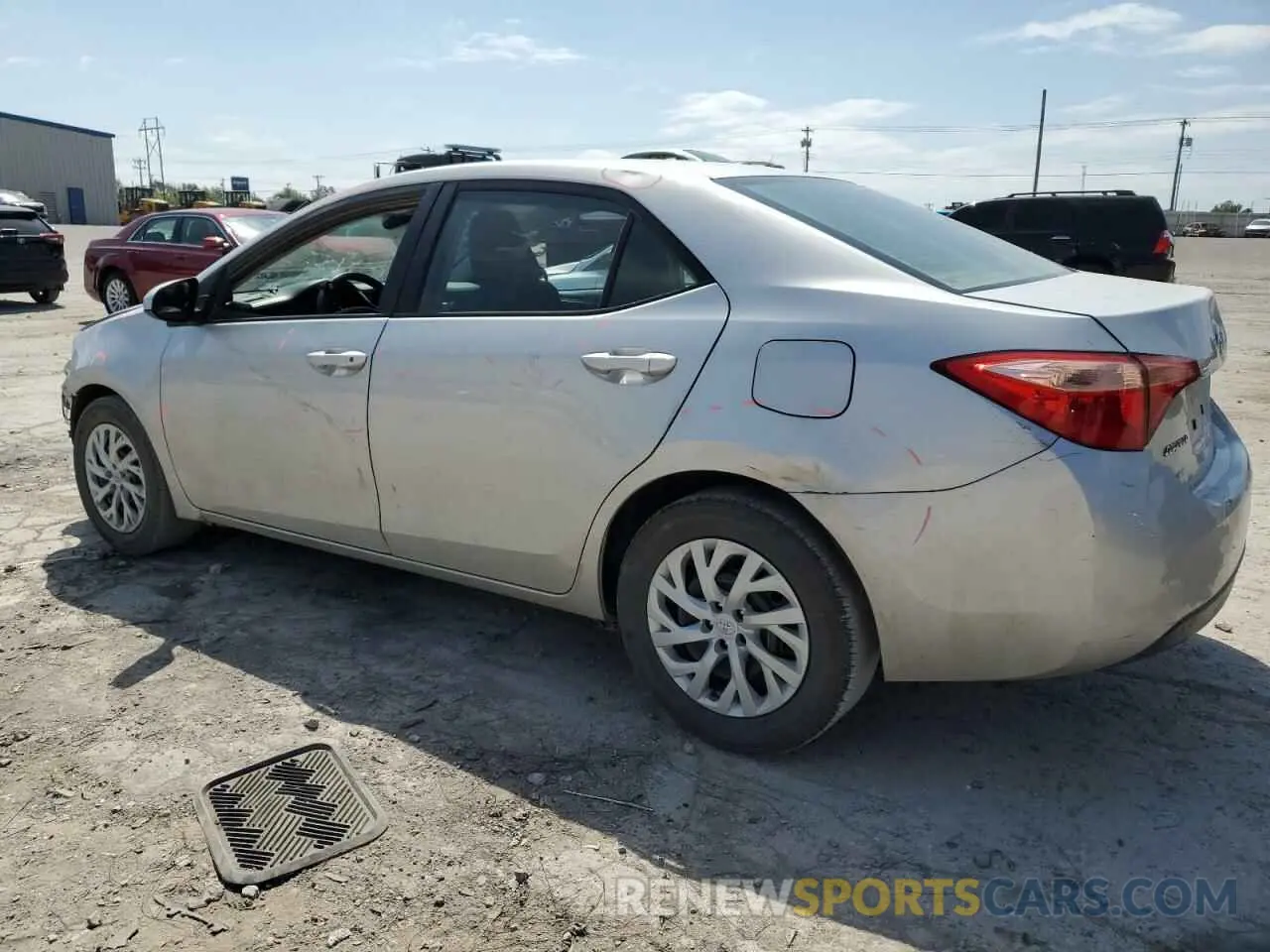 2 fotografías del automóvil dañado 5YFBURHE7KP876655 TOYOTA COROLLA 2019