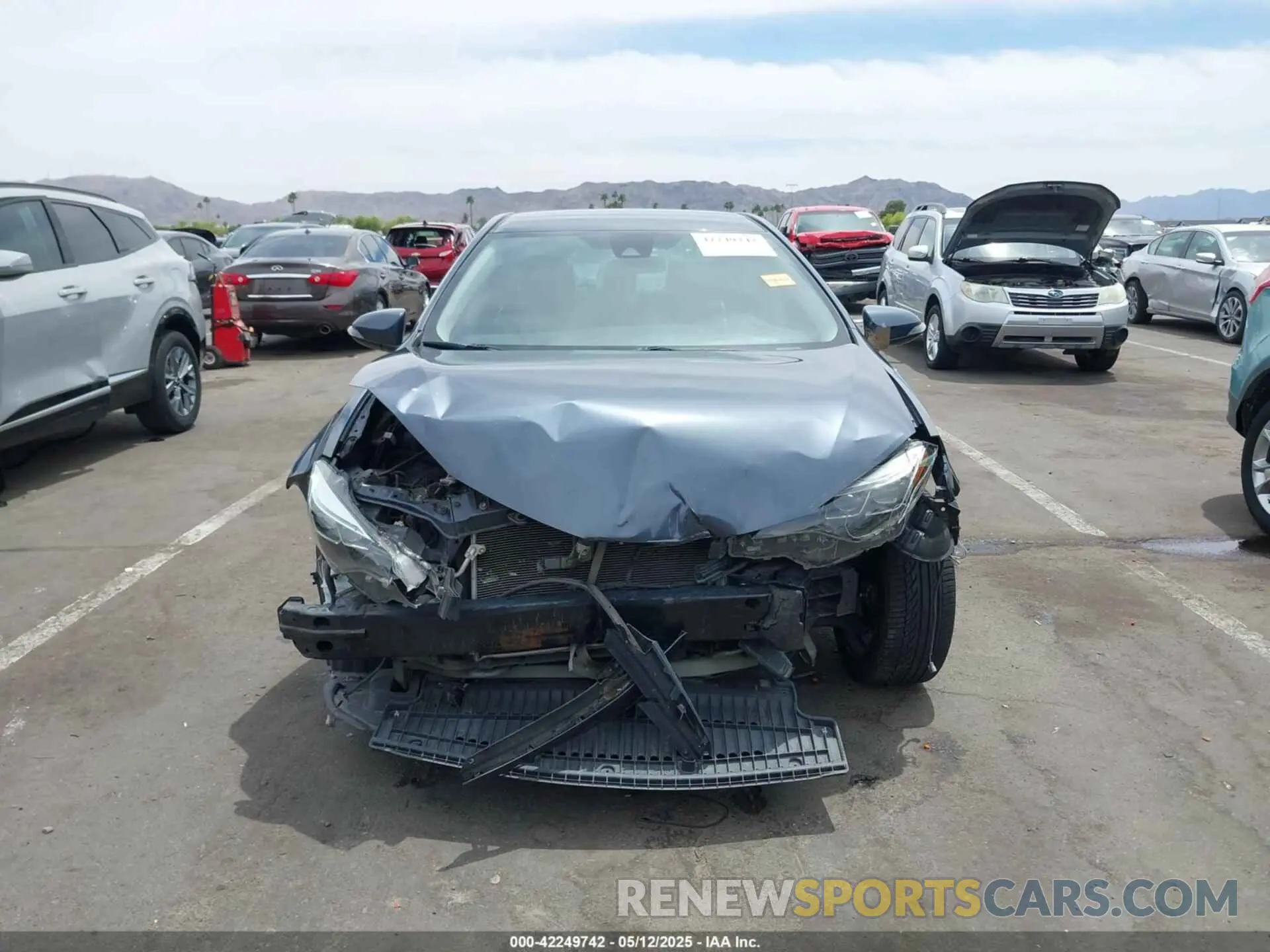 13 fotografías del automóvil dañado 5YFBURHE7KP879801 TOYOTA COROLLA 2019