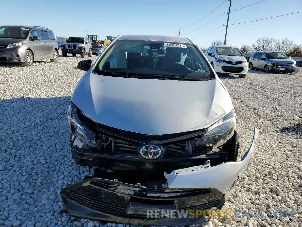 5 fotografías del automóvil dañado 5YFBURHE7KP882892 TOYOTA COROLLA 2019