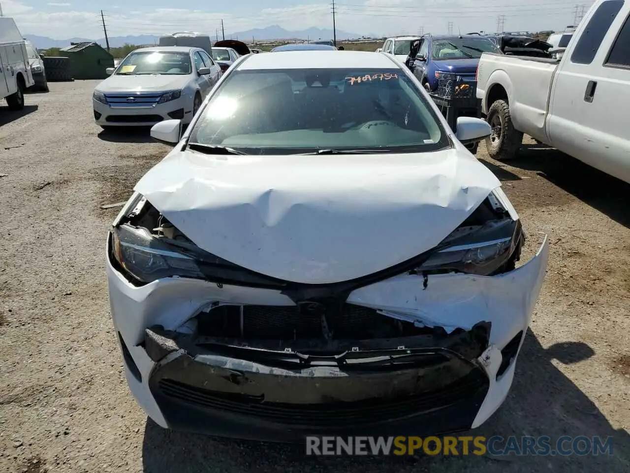 5 fotografías del automóvil dañado 5YFBURHE7KP883007 TOYOTA COROLLA 2019