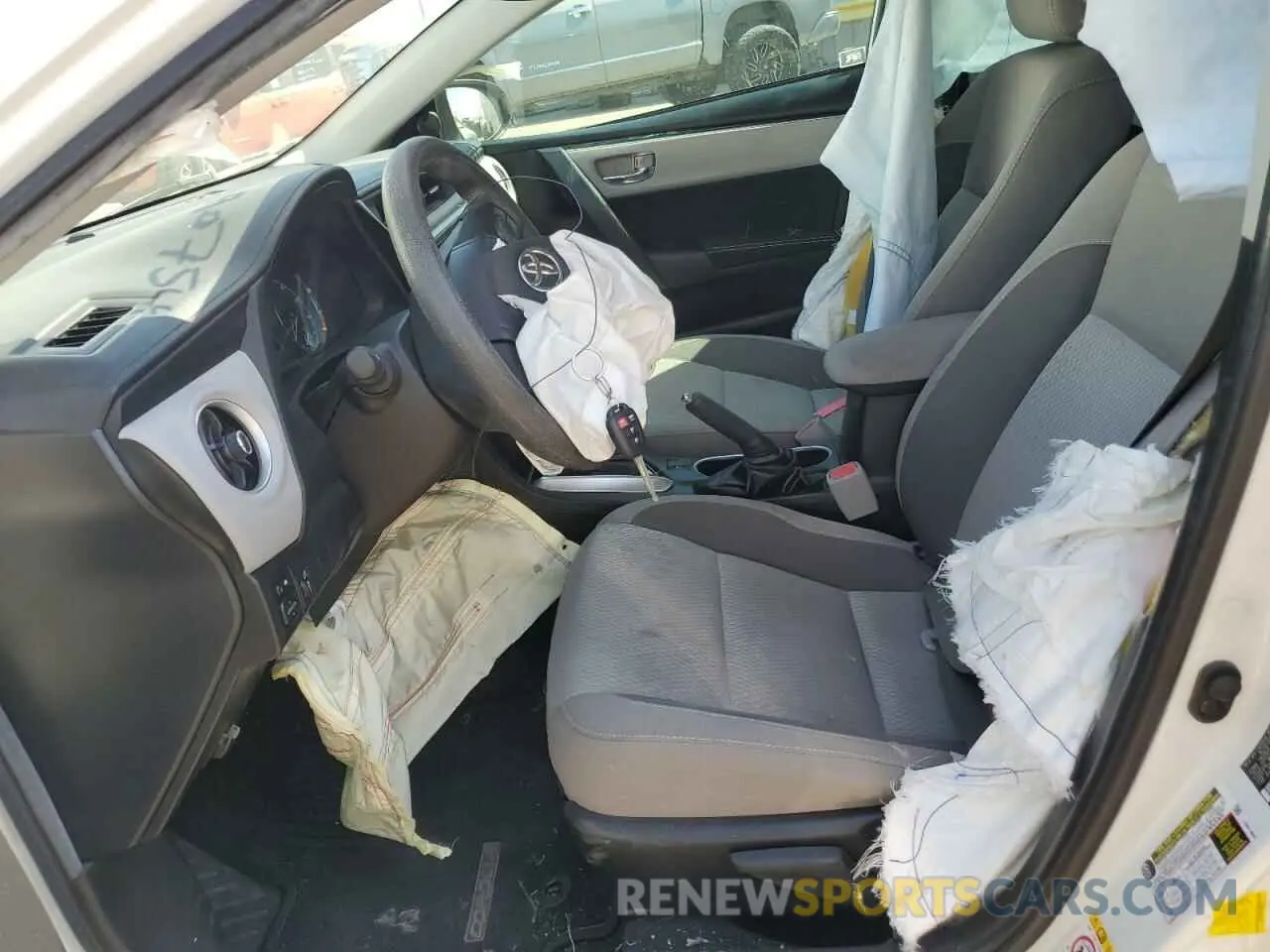7 fotografías del automóvil dañado 5YFBURHE7KP883007 TOYOTA COROLLA 2019
