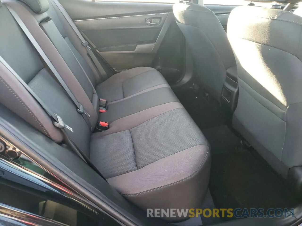 6 fotografías del automóvil dañado 5YFBURHE7KP898042 TOYOTA COROLLA 2019