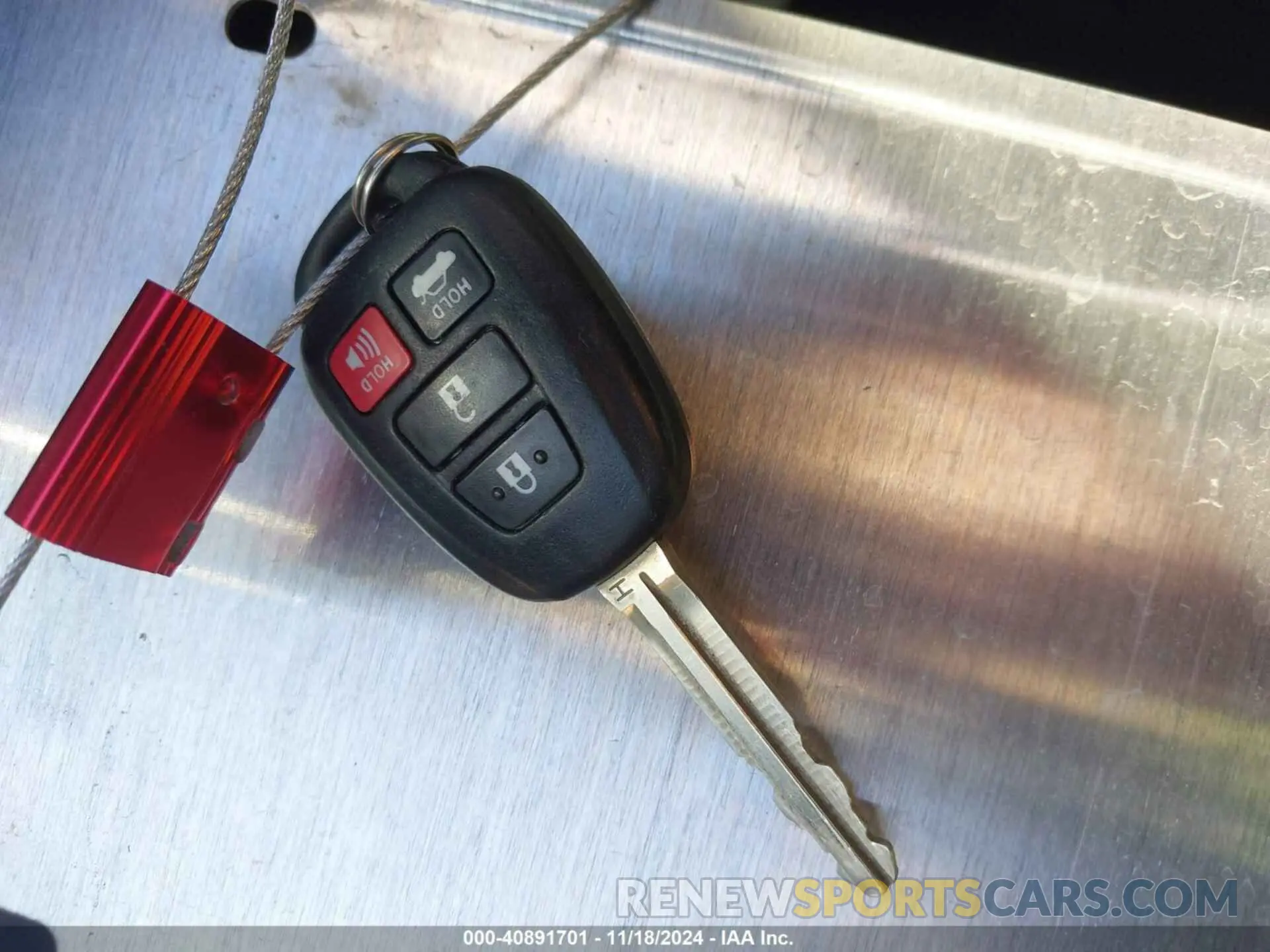 11 fotografías del automóvil dañado 5YFBURHE7KP899031 TOYOTA COROLLA 2019